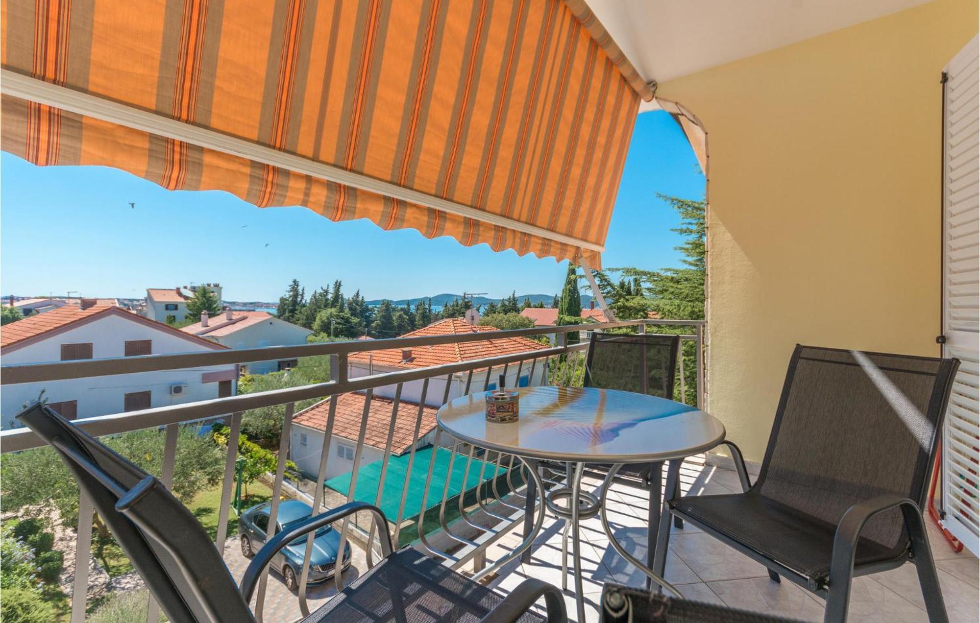 Stunning Apartment In Sveti Filip I Jakov Exterior foto